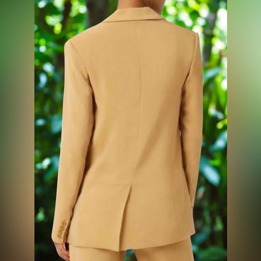 LITA | Two-Button Blazer - Picture 2 of 5